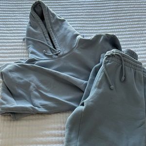 Aritizia TNA Sweatsuit